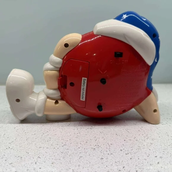 VINTAGE M&M ALARM CLOCK RED - Picture 2 of 3